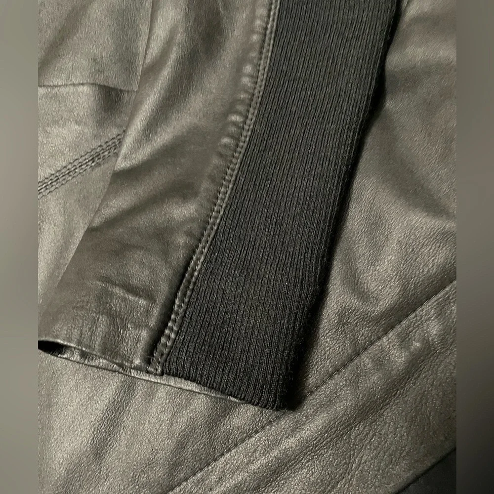 Vince scuba lamb skin leather jacket with hood size XS color black - Picture 7 of 8